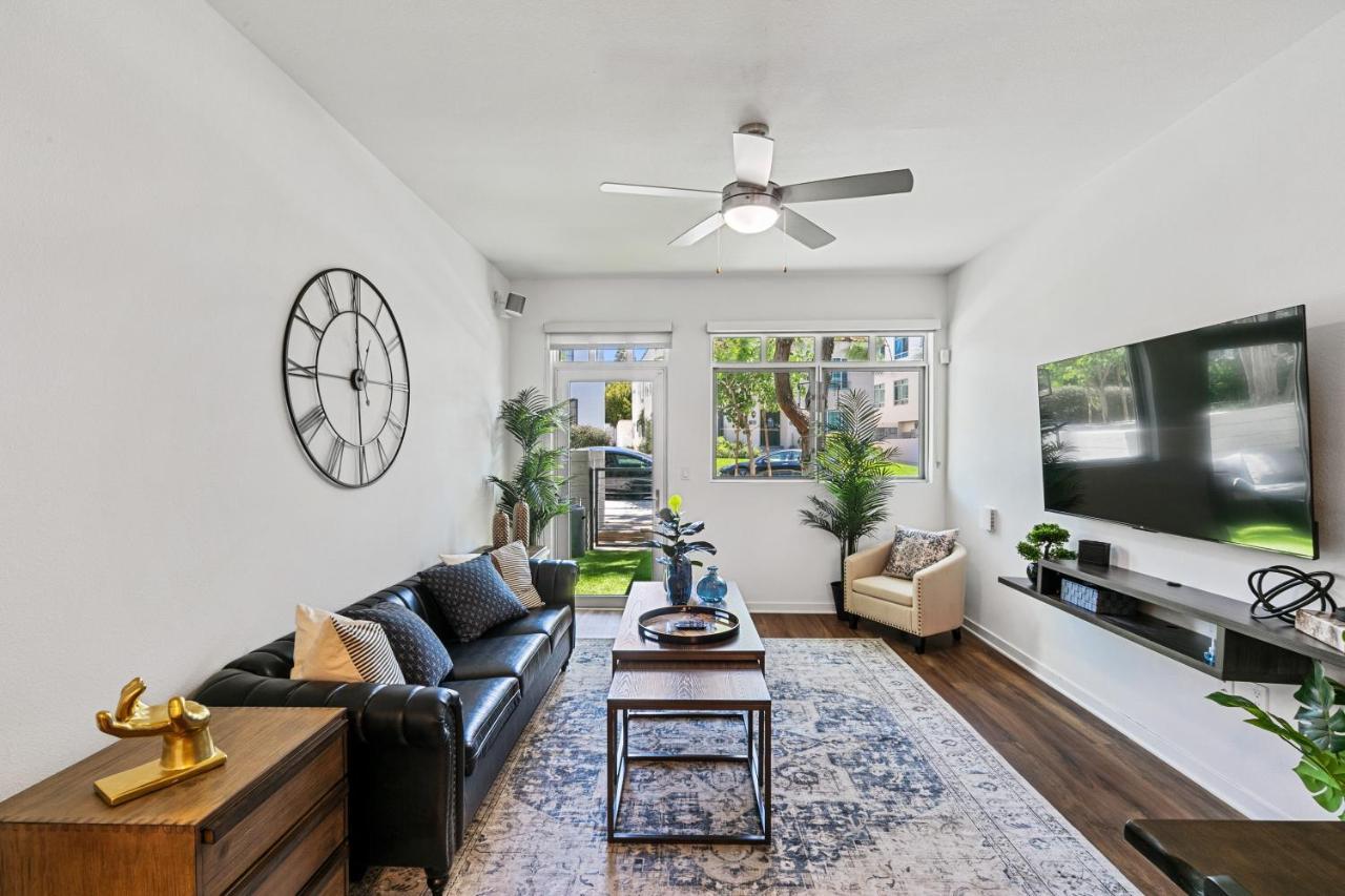 Beverly Grove Chic City Oasis 2 Bedroom Apt With Den 138 ロサンゼルス エクステリア 写真
