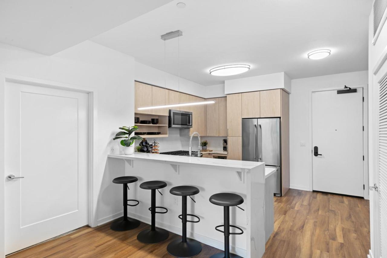 Beverly Grove Chic City Oasis 2 Bedroom Apt With Den 138 ロサンゼルス エクステリア 写真