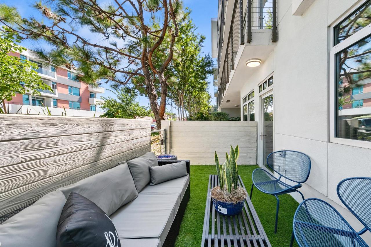 Beverly Grove Chic City Oasis 2 Bedroom Apt With Den 138 ロサンゼルス エクステリア 写真