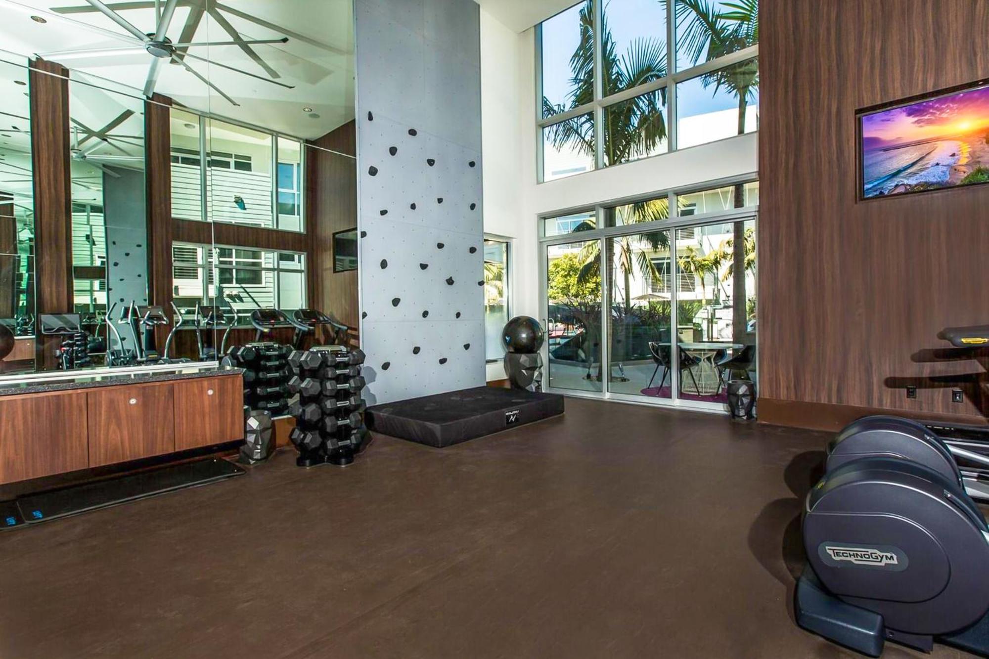 Beverly Grove Chic City Oasis 2 Bedroom Apt With Den 138 ロサンゼルス エクステリア 写真